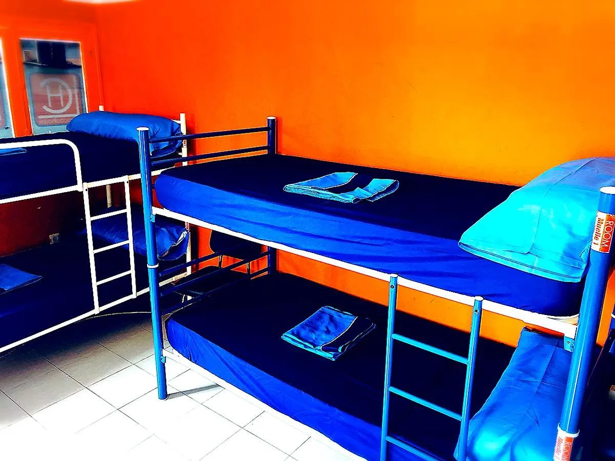 מאלגה Larios Cool Hostel